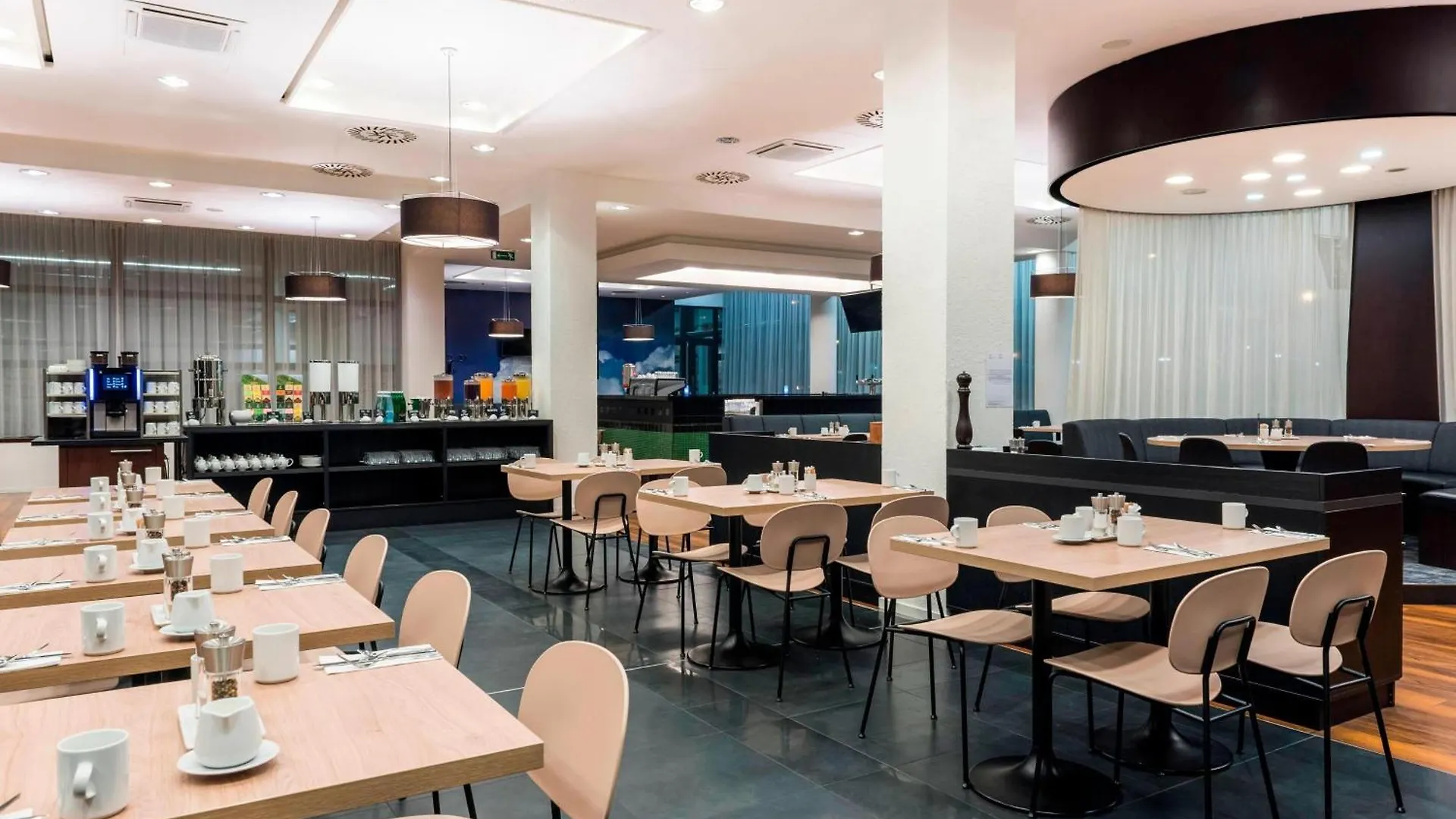 Courtyard By Marriott Prague Airport Ξενοδοχείο