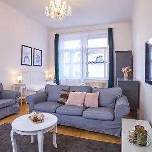Apart-hotel Charles Bridge Premium, Praga