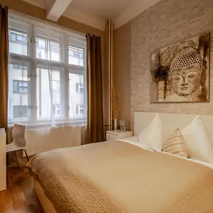 Design By Ruterra Apartment